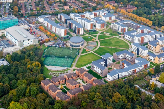 Why Bangladeshi Students Should Consider the University of Hertfordshire (UK)